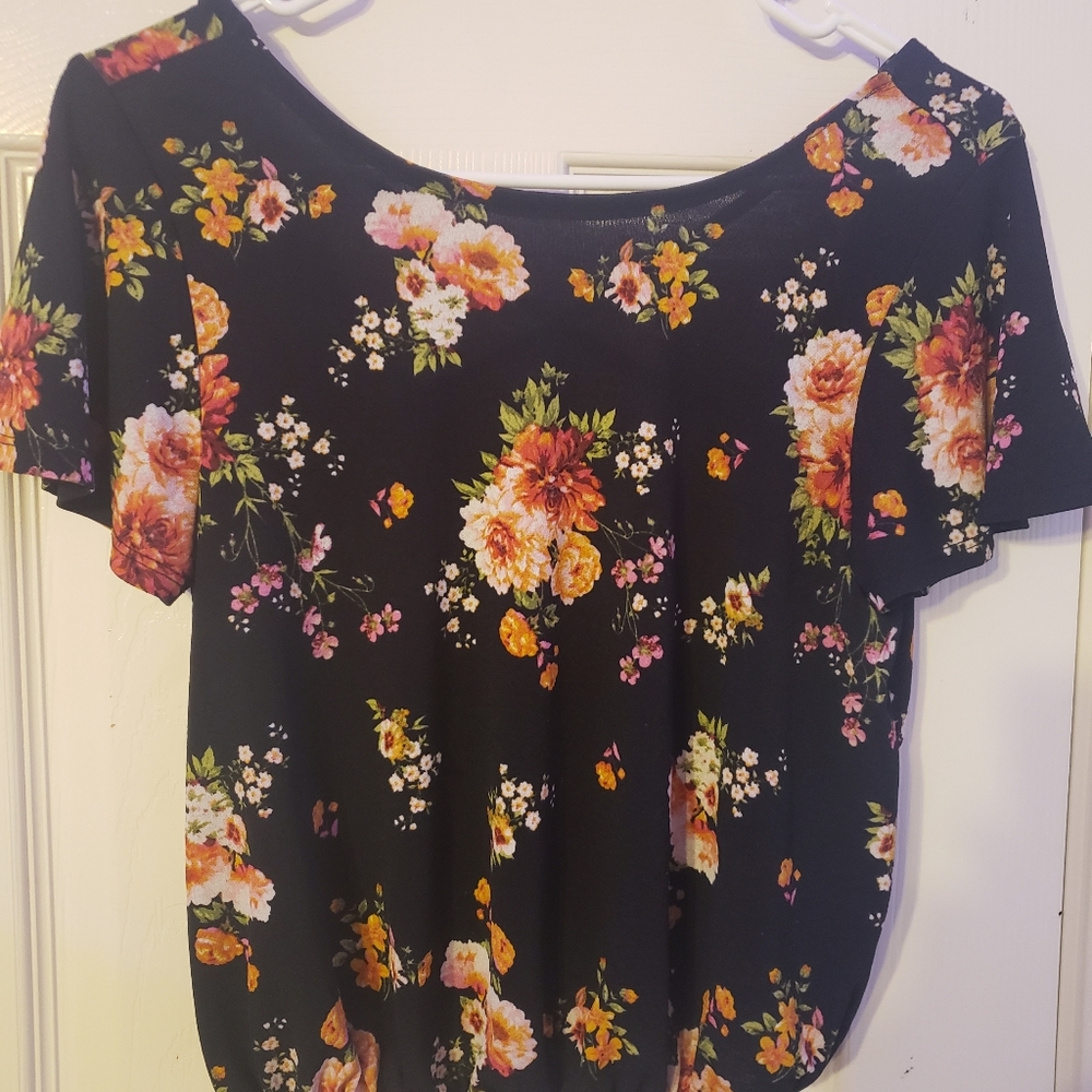 Rewind, xs, black floral baggy top